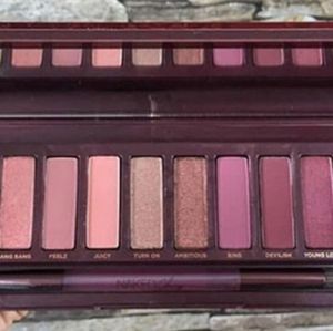 Urban Decay naked cherry palette